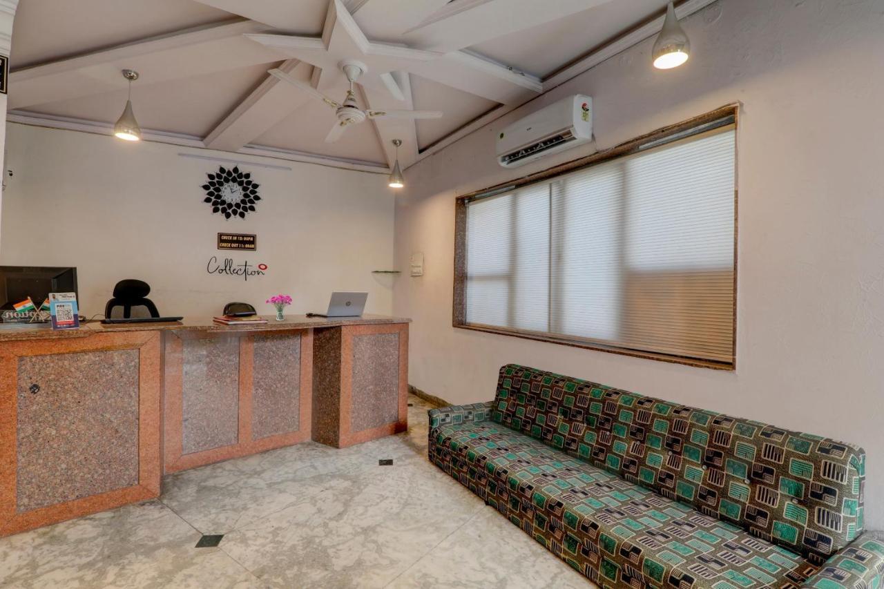 Hotel Collection O Premier Near Hazratganj à Lucknow Extérieur photo